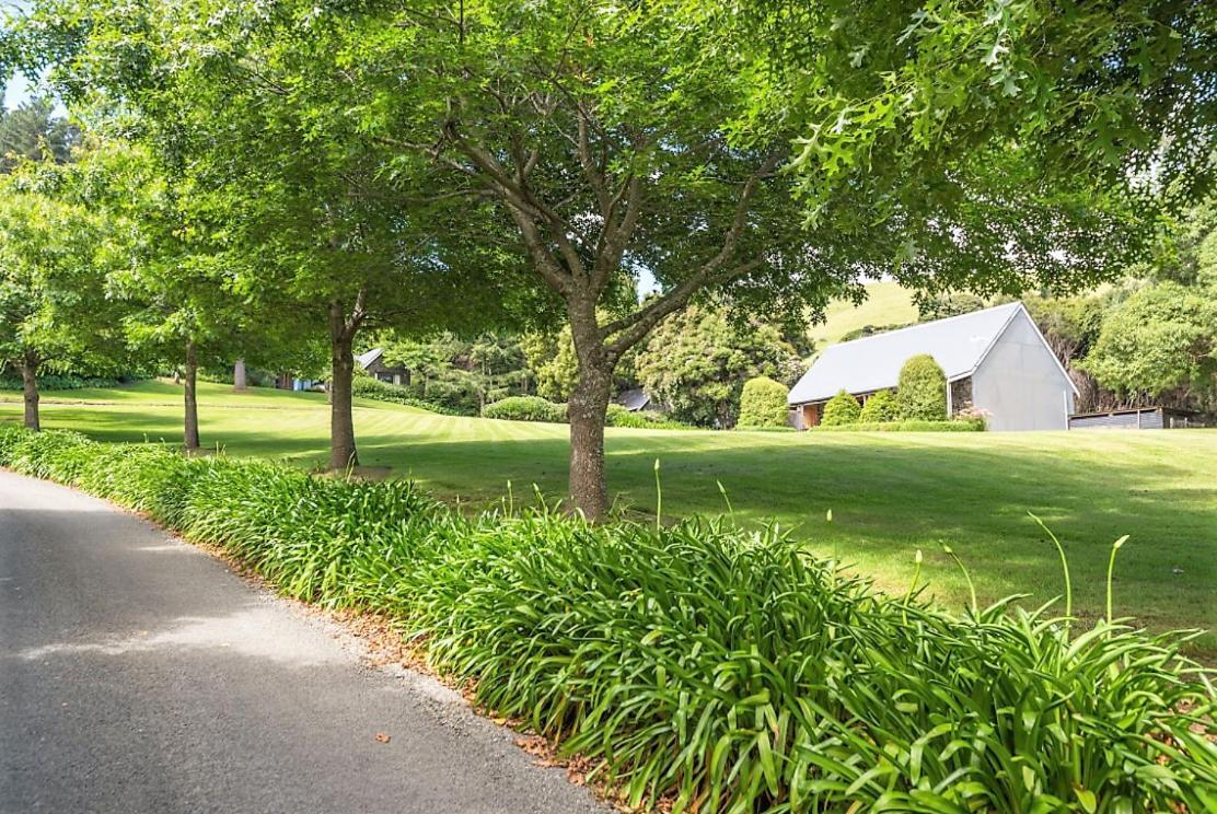 Villa Tranquil Family Retreat Akaroa Esterno foto