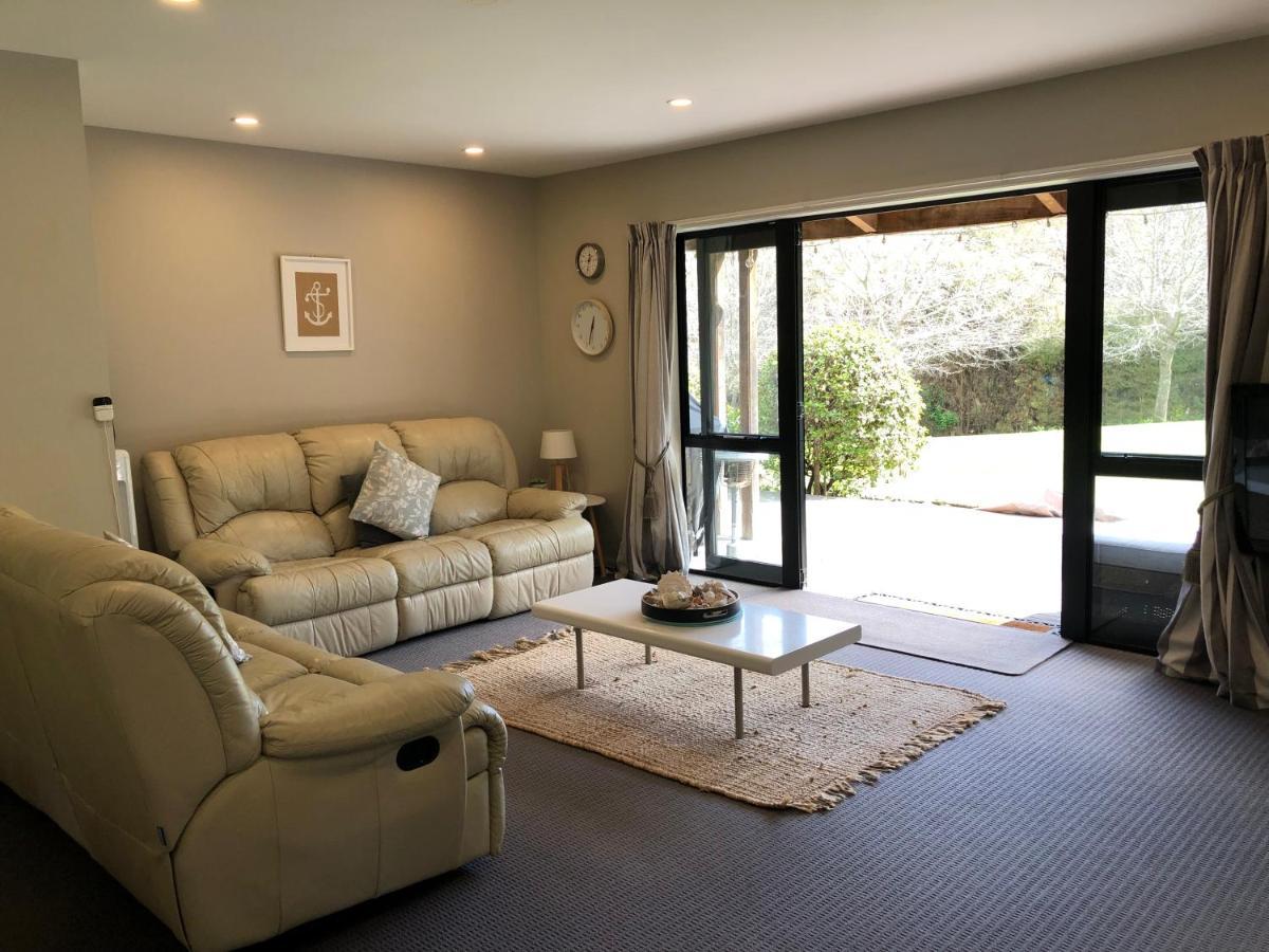 Villa Tranquil Family Retreat Akaroa Esterno foto