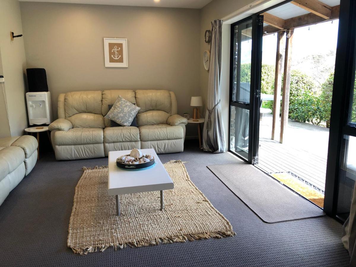 Villa Tranquil Family Retreat Akaroa Esterno foto